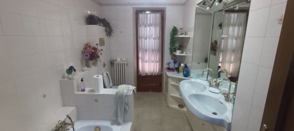5 rooms House in Castelnuovo Magra, Italy No. 79925 13