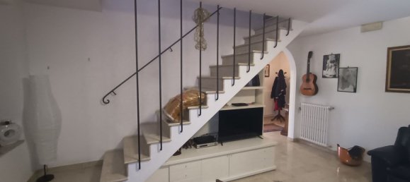 5 rooms House in Castelnuovo Magra, Italy No. 79925 8