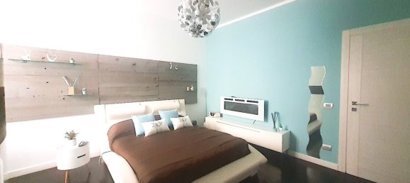 Квартира с 4 комнатами в Авеллино, Италия № 227631 15