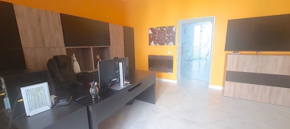 Квартира с 4 комнатами в Авеллино, Италия № 227631 10