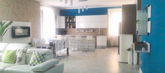 Квартира с 4 комнатами в Авеллино, Италия № 227631 4