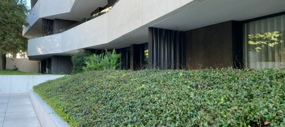 3 bedrooms Apartment in Porto, Portugal No. 132221 2