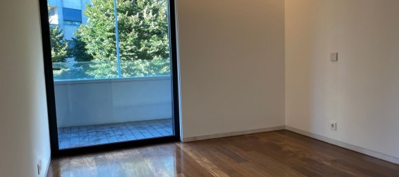 3 bedrooms Apartment in Porto, Portugal No. 132221 19