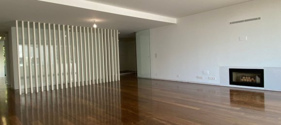 3 bedrooms Apartment in Porto, Portugal No. 132221 6
