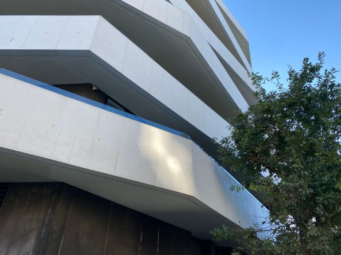 3 bedrooms Apartment in Porto, Portugal No. 132221