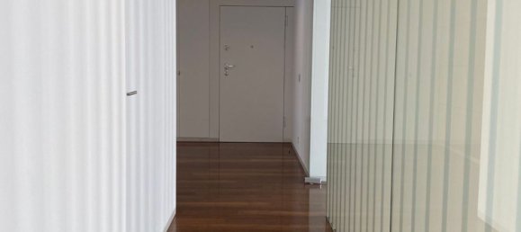 3 bedrooms Apartment in Porto, Portugal No. 132221 3