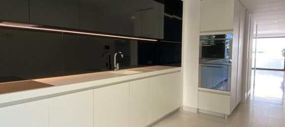 3 bedrooms Apartment in Porto, Portugal No. 132221 14