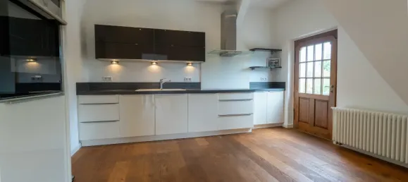 2-salle Appartement à Dusseldorf, Germany No. 111698 8
