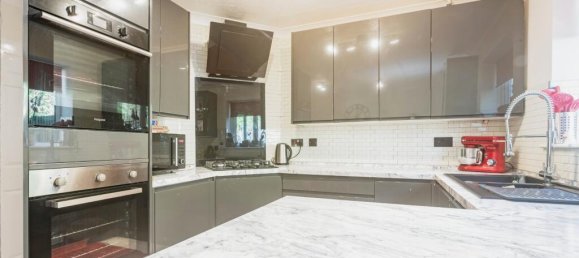 4 bedrooms Townhouse in Basingstoke, United Kingdom No. 10646 35