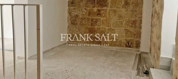 2 bedrooms House in Zebbug, Malta No. 8418 3