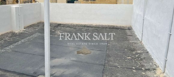 2 bedrooms House in Zebbug, Malta No. 8418 8