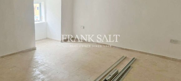 2 bedrooms House in Zebbug, Malta No. 8418 4