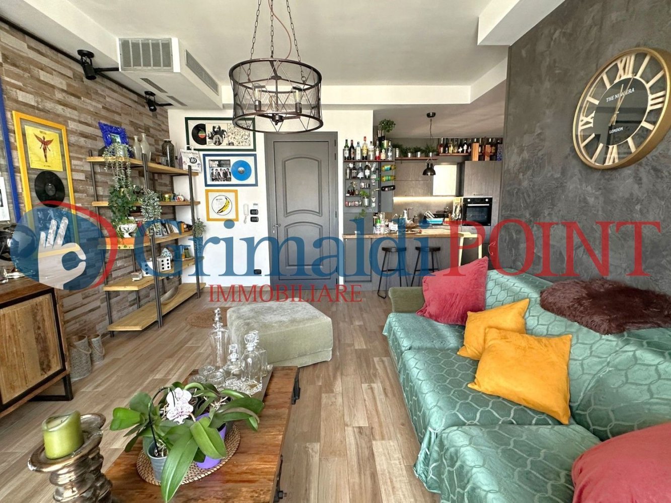 Квартира с 5 комнатами в Melendugno, Италия № 54365