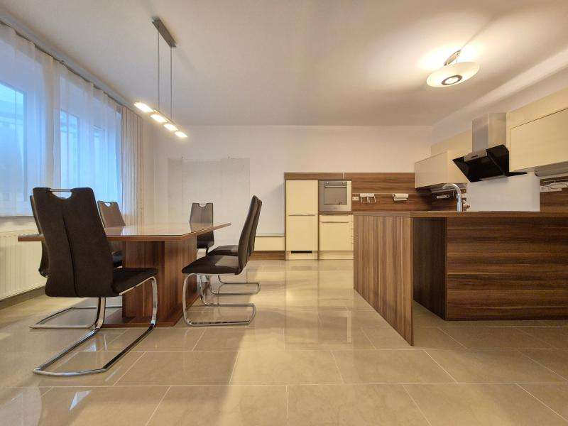 3-salle Appartement à Linz, Austria No. 6420