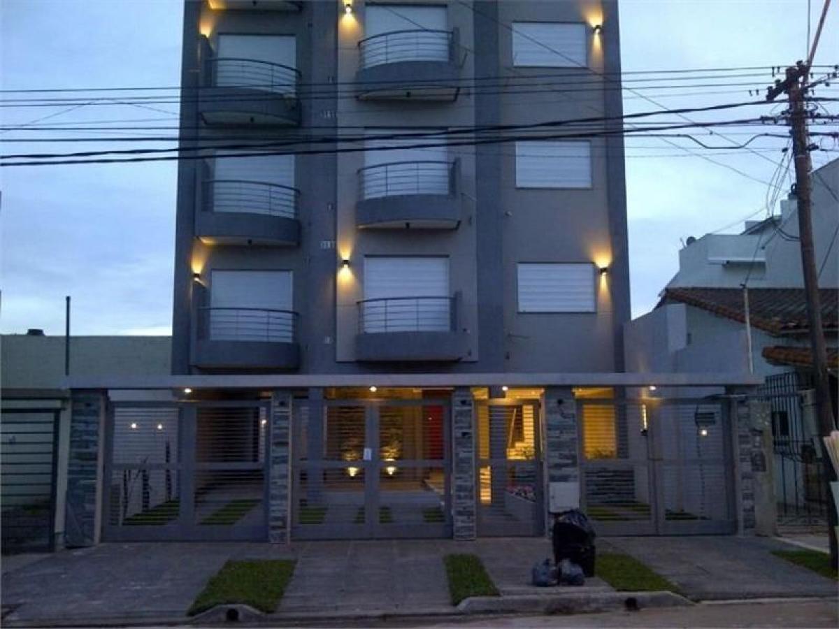 Studio in Moron, Argentina No. 69106