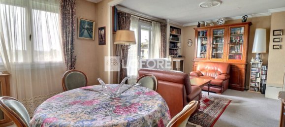 2 bedrooms Apartment in Rueil-Malmaison, France No. 177701 2