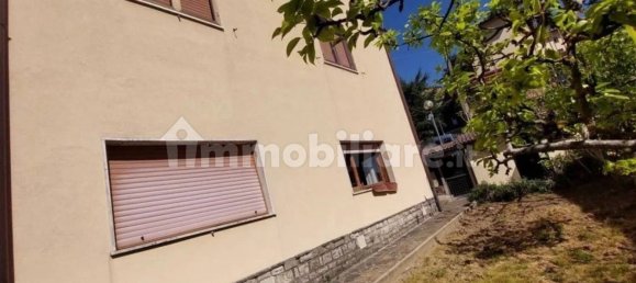 4 bedrooms Apartment in Poppi, Italy No. 209553 4