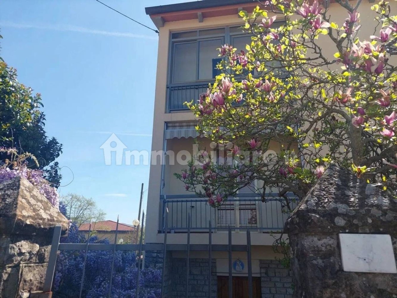 4 bedrooms Apartment in Poppi, Italy No. 209553