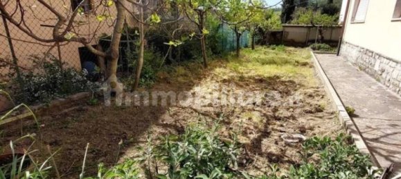 4 bedrooms Apartment in Poppi, Italy No. 209553 8