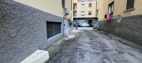 Armazém de 1 divisão em Scandicci, Italy N.º 52094 22