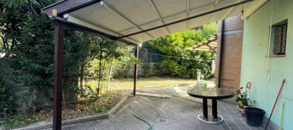 4 Schlafzimmer Villa in Modena, Italy, Nr. 128545 2