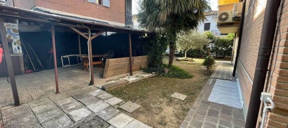4 Schlafzimmer Villa in Modena, Italy, Nr. 128545 4