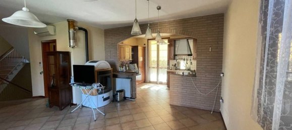 4 Schlafzimmer Villa in Modena, Italy, Nr. 128545 13