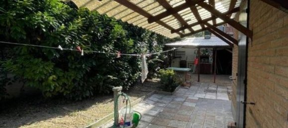 4 Schlafzimmer Villa in Modena, Italy, Nr. 128545 3