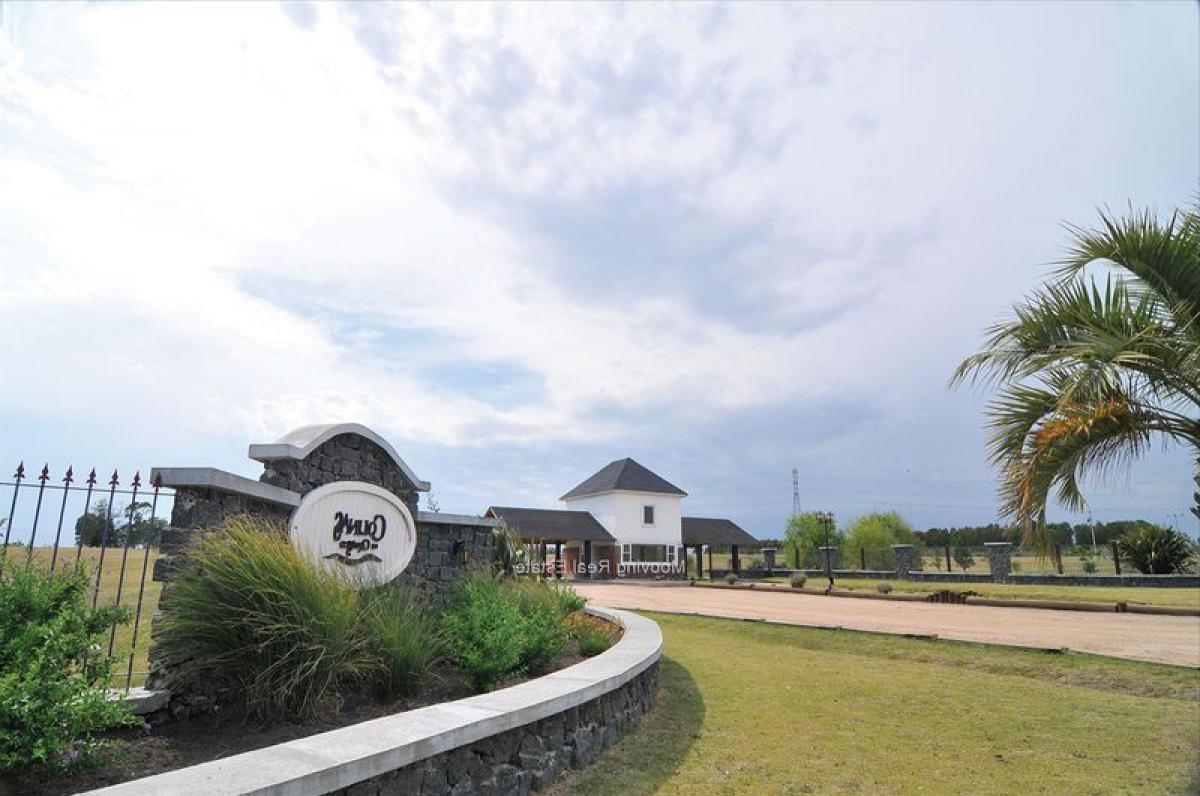  Land in Canelones, Uruguay No. 15325