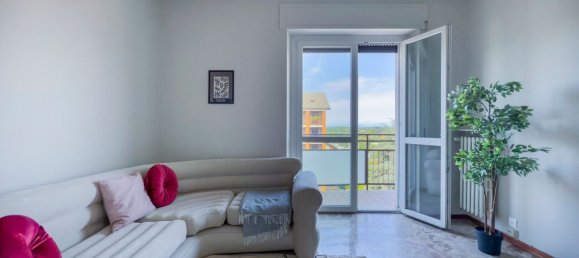 2 rooms Apartment in Como, Italy No. 294875 2