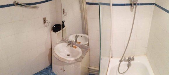 Apartamento de 1 dormitorio en Courbevoie, France No. 327050 3