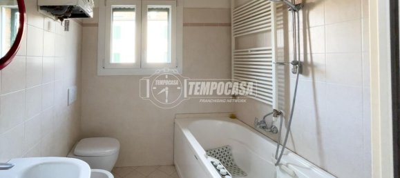3 rooms Apartment in Ferrara, Italy No. 173360 16