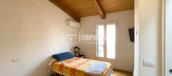 3 rooms Apartment in Ferrara, Italy No. 173360 4