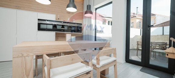 3 bedrooms House in Porto, Portugal No. 24219 22