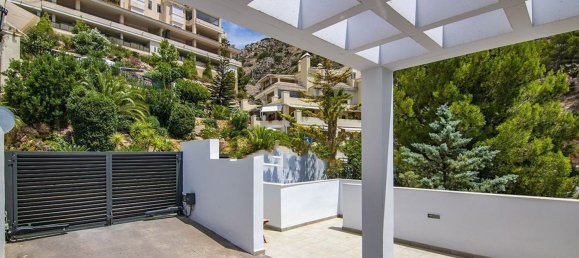 3 bedrooms Villa in Altea, Spain No. 3669 2
