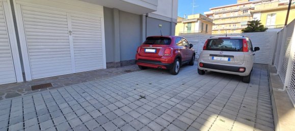 Квартира с 3 спальнями в Пескара, Италия № 338970 36