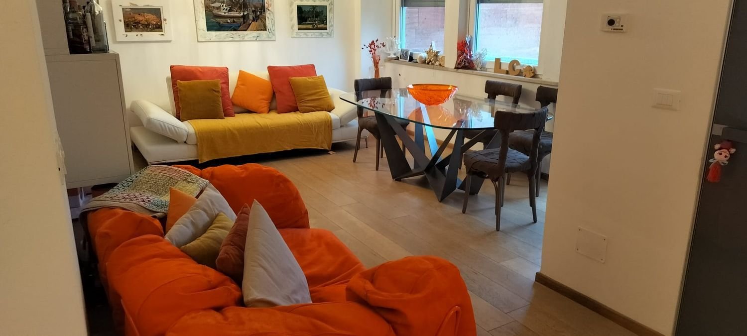 Duplex de 4 divisões em Livorno, Italy N.º 48902