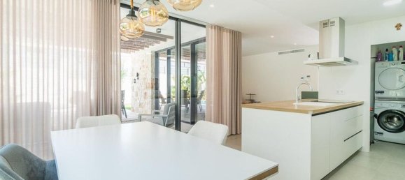 3 bedrooms Villa in Torrevieja, Spain No. 176553 21