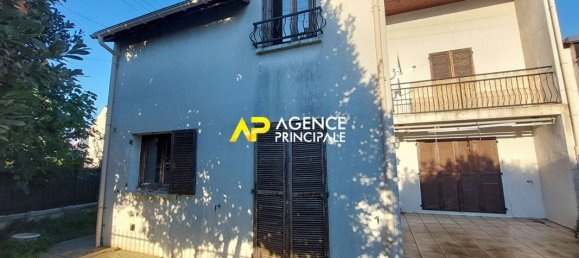 Casa de 3 dormitorios en Bezons, France No. 179221 3