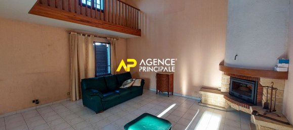 Casa de 3 dormitorios en Bezons, France No. 179221 6