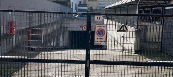 12m² Garage in Pavia, Italy No. 145428 2