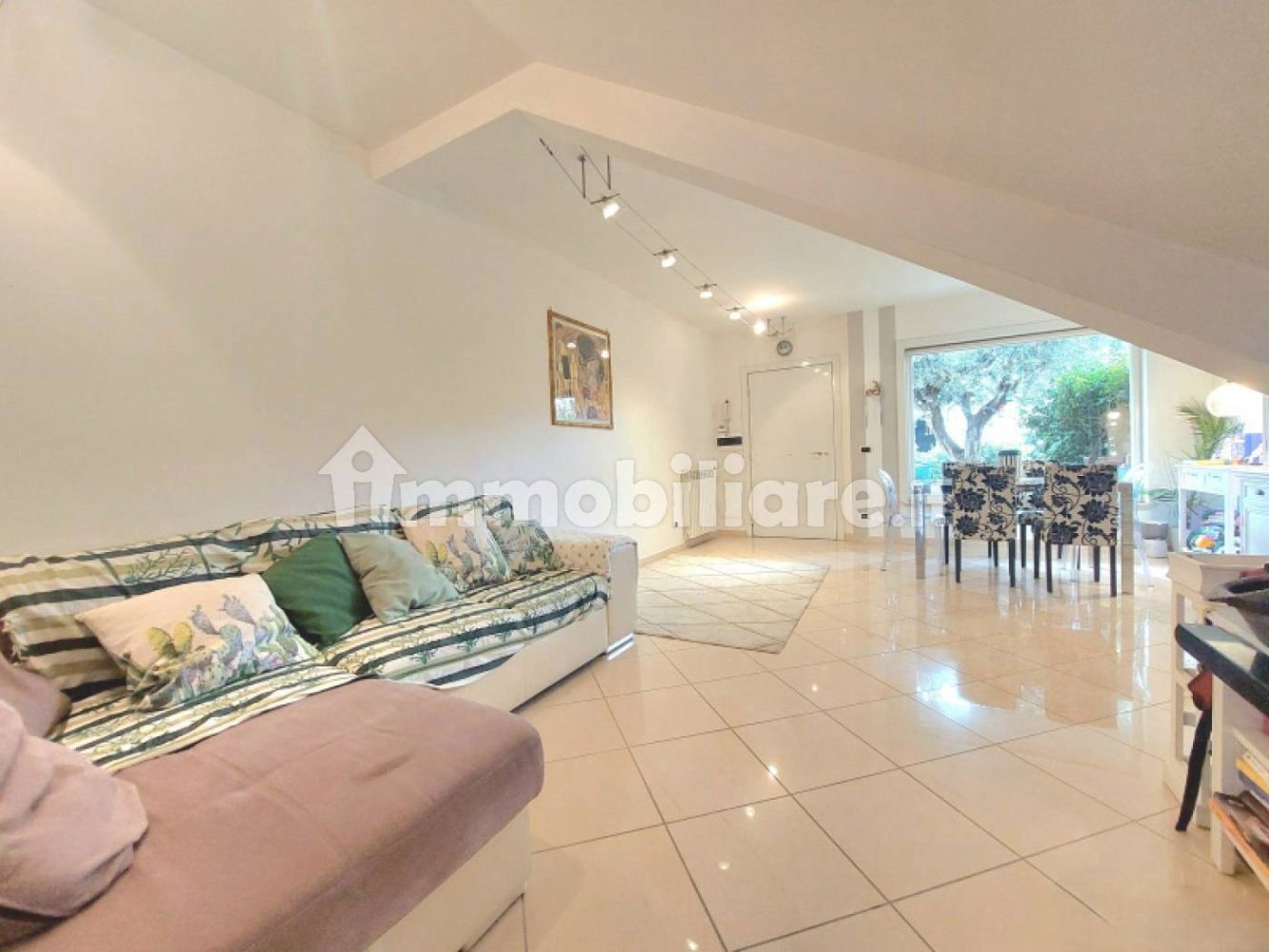 2 Schlafzimmer Wohnung in Rome, Italy, Nr. 196160