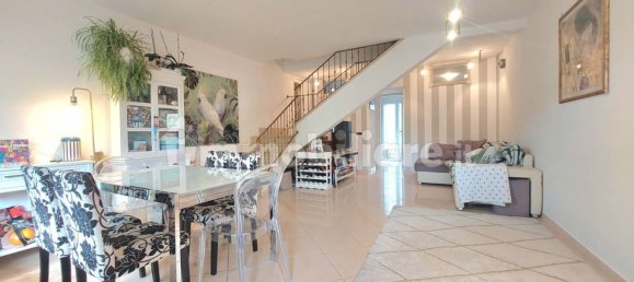 2 Schlafzimmer Wohnung in Rome, Italy, Nr. 196160 3