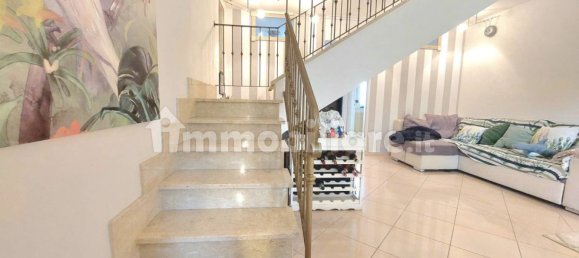 2 Schlafzimmer Wohnung in Rome, Italy, Nr. 196160 8