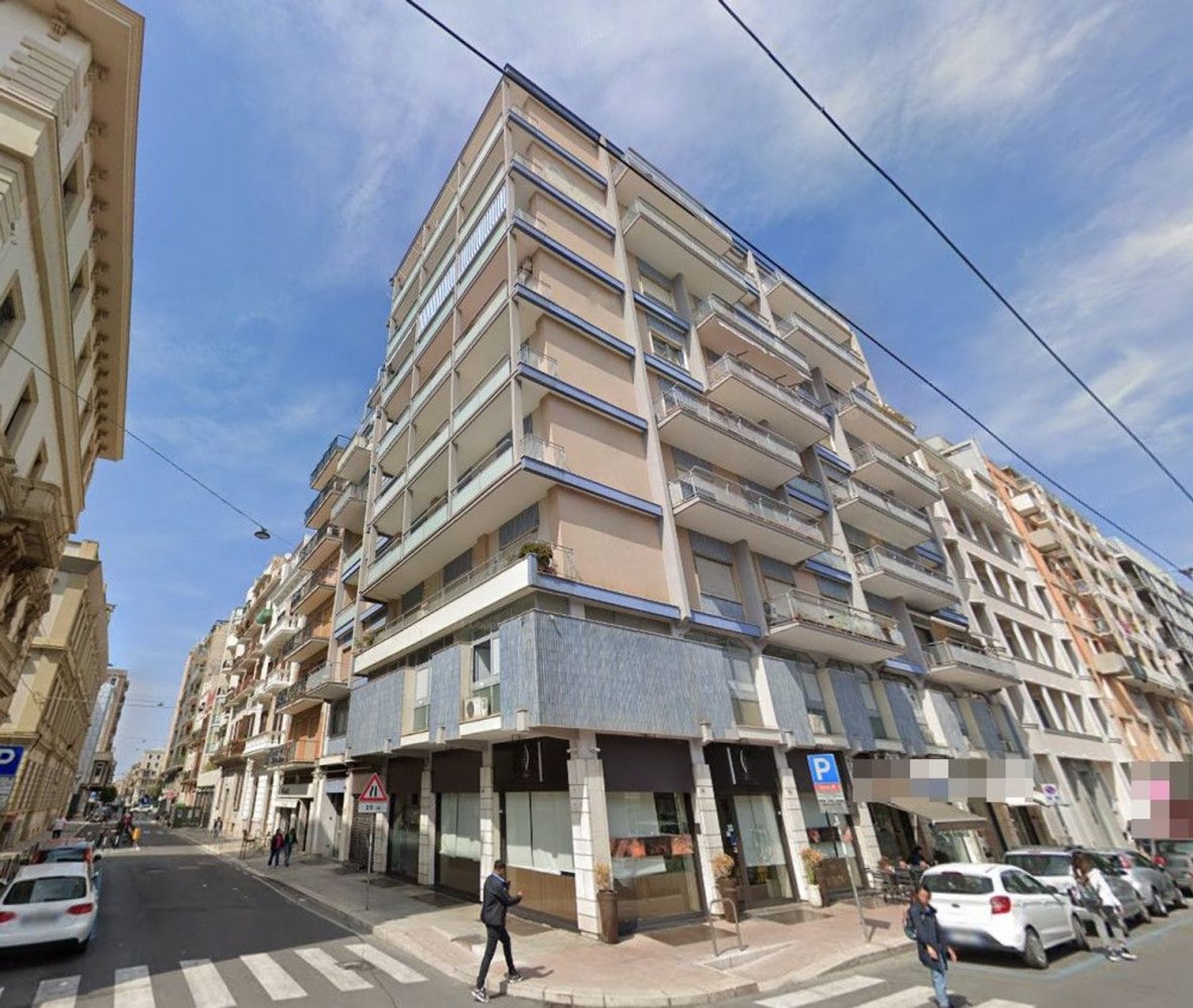 Apartamento T4 em Bari, Italy N.º 325458