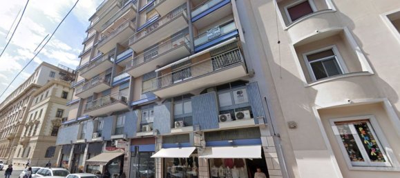 Apartamento T4 em Bari, Italy N.º 325458 10