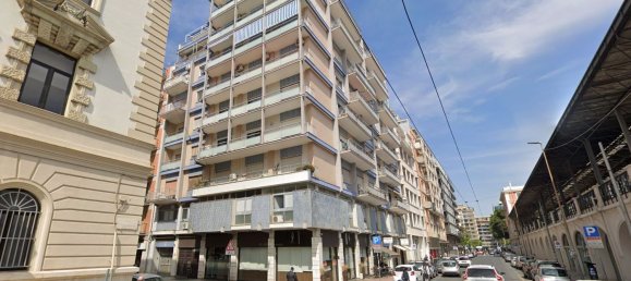 Apartamento T4 em Bari, Italy N.º 325458 5