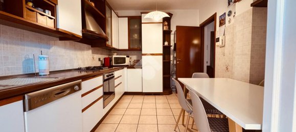 2 bedrooms Apartment in Casatenovo, Italy No. 378836 7