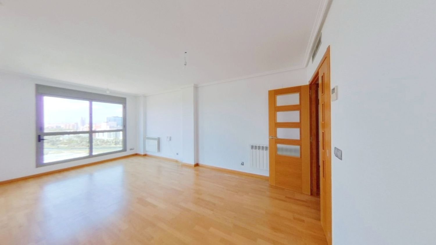 Apartamento de 2 dormitorios en Valencia, Spain No. 172201