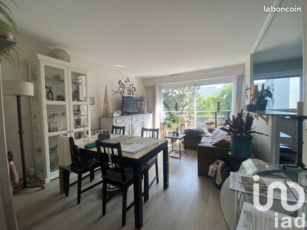 Квартира с 3 спальнями в Сен-Лё-ла-Форе, Франция № 359682